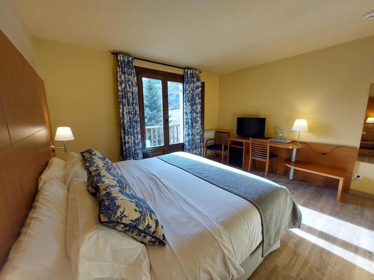 Hotel Saurat エスポット エクステリア 写真