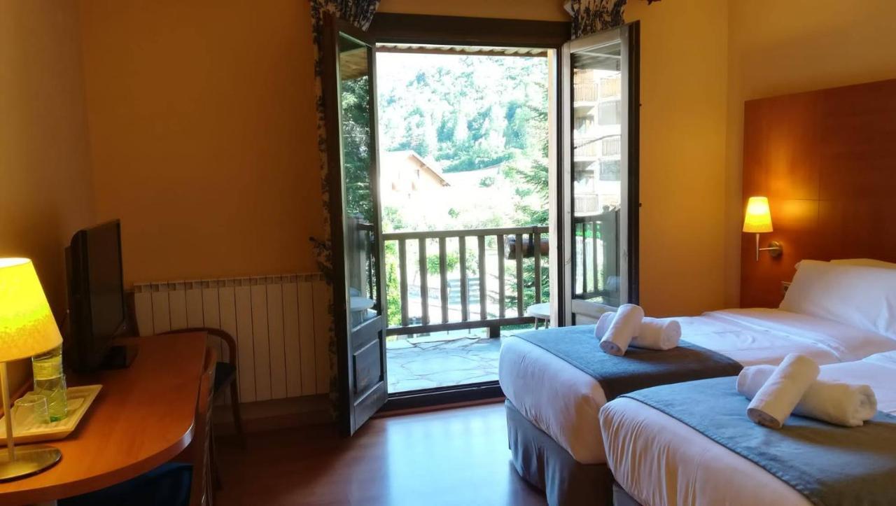 Hotel Saurat エスポット エクステリア 写真