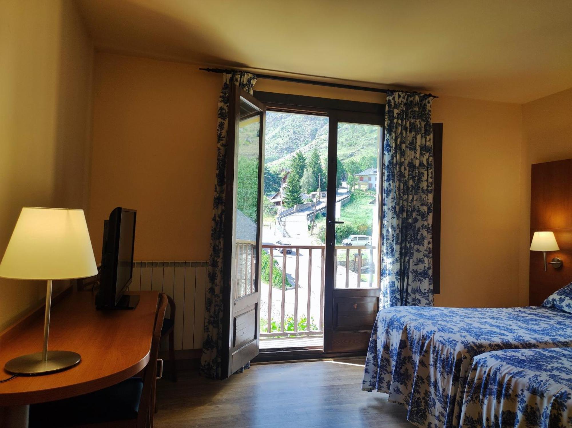 Hotel Saurat エスポット エクステリア 写真