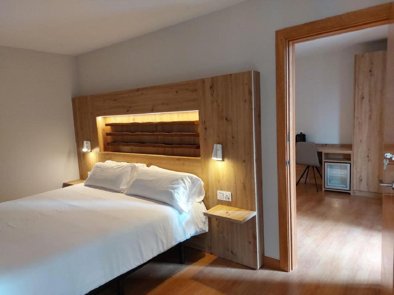 Hotel Saurat エスポット エクステリア 写真