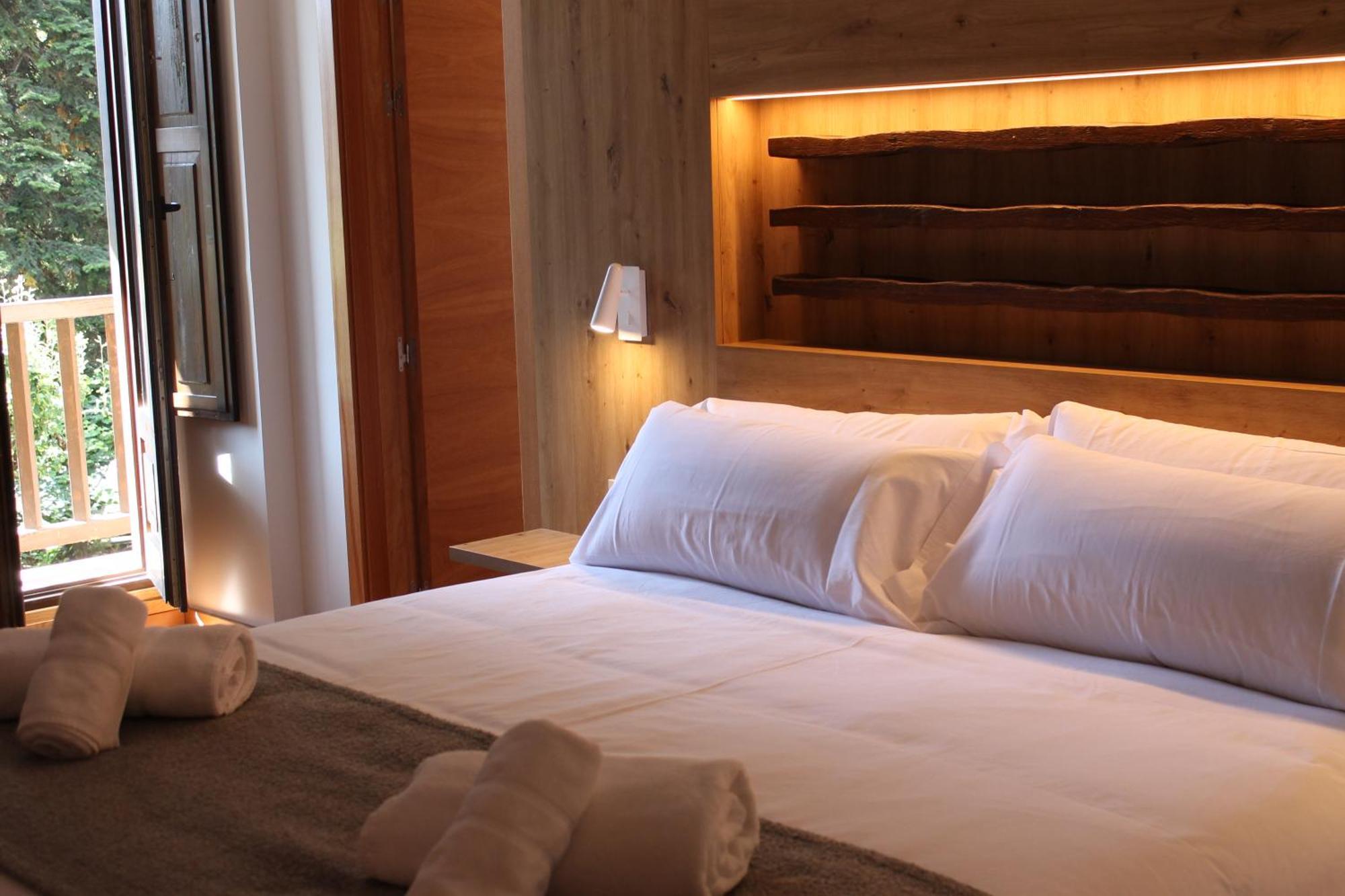 Hotel Saurat エスポット エクステリア 写真
