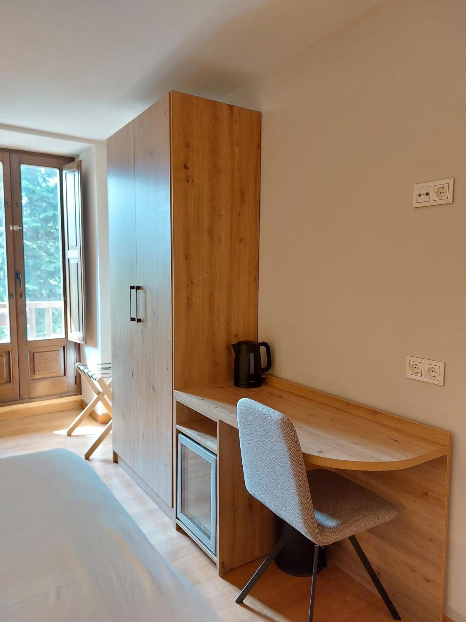 Hotel Saurat エスポット エクステリア 写真