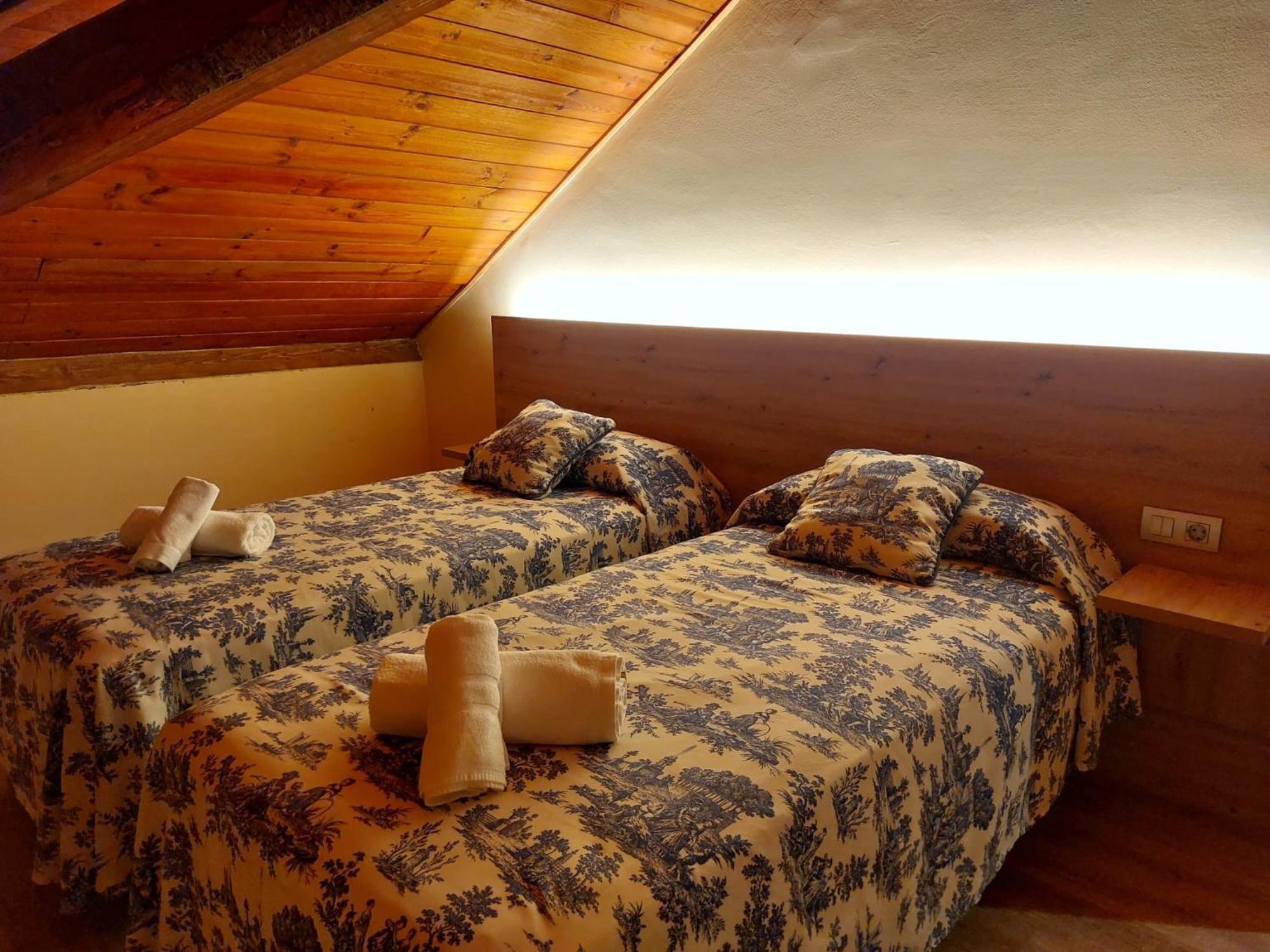 Hotel Saurat エスポット エクステリア 写真