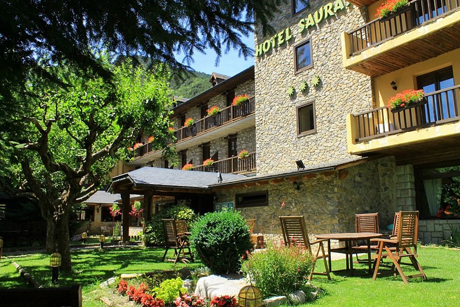 Hotel Saurat エスポット エクステリア 写真